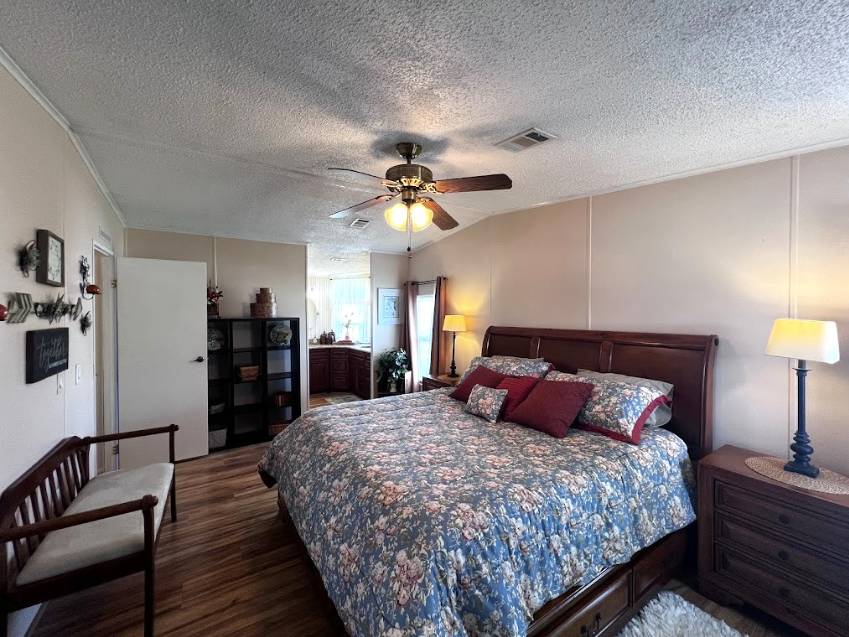 1011 Eagle Drive a Winter Haven, FL Mobile or Manufactured Home for Sale